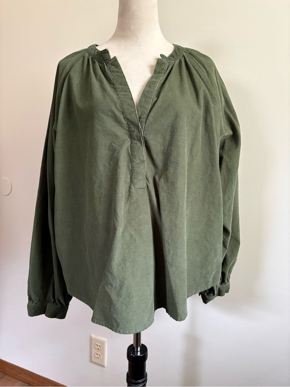 Universal Thread Olive Green Corduroy Split-Neck Boho Peasant Blouse Size XXL
